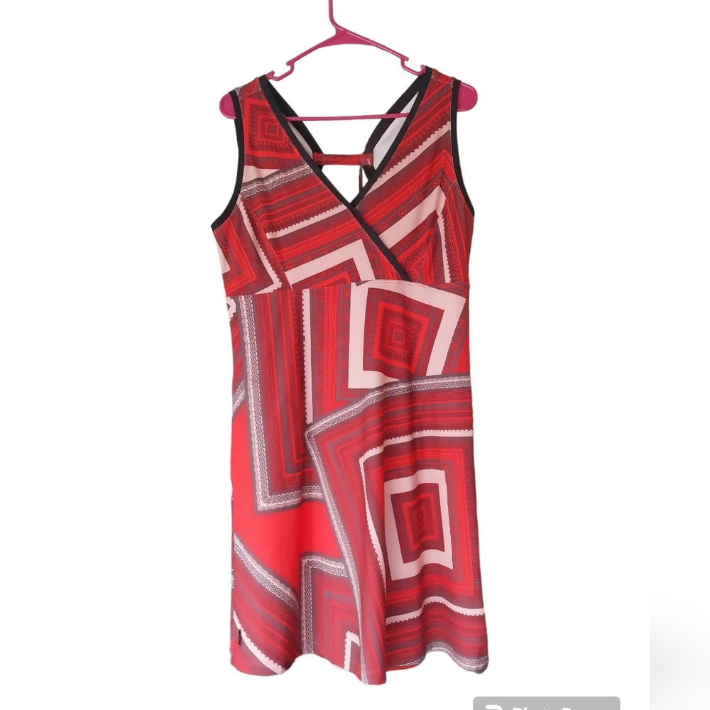 Women's size medium Lole odette dress. Red blend color. Moisture wicking.